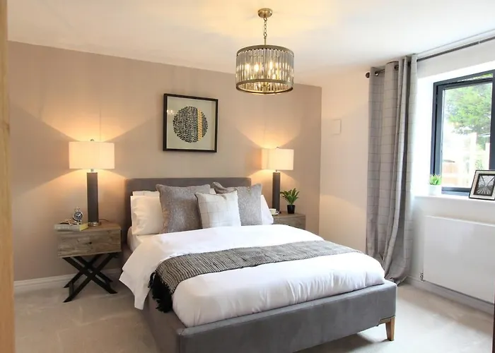 Cabot Mews Apartment 3