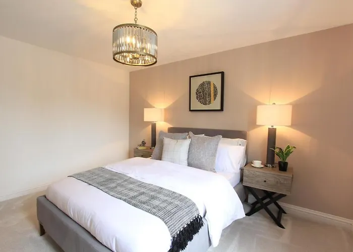 Cabot Mews Apartment 3